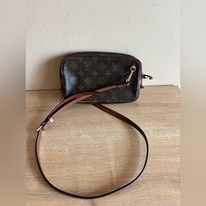Authentic Louis Vuitton crossbody bag